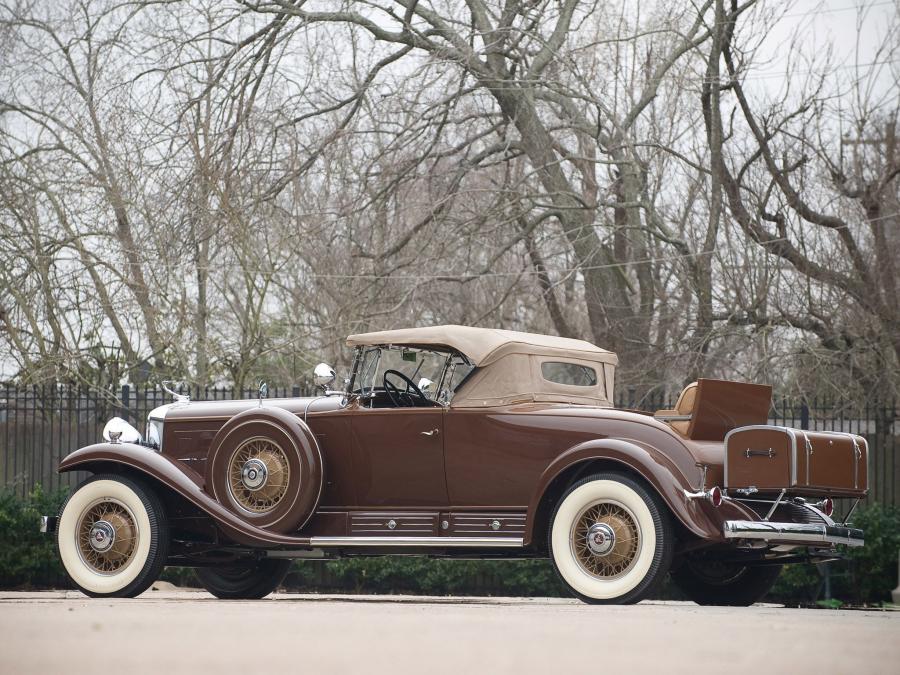  Cadillac Series 452 V16 Roadster by Fleetwood 1930 года  (фото 5 из 17)